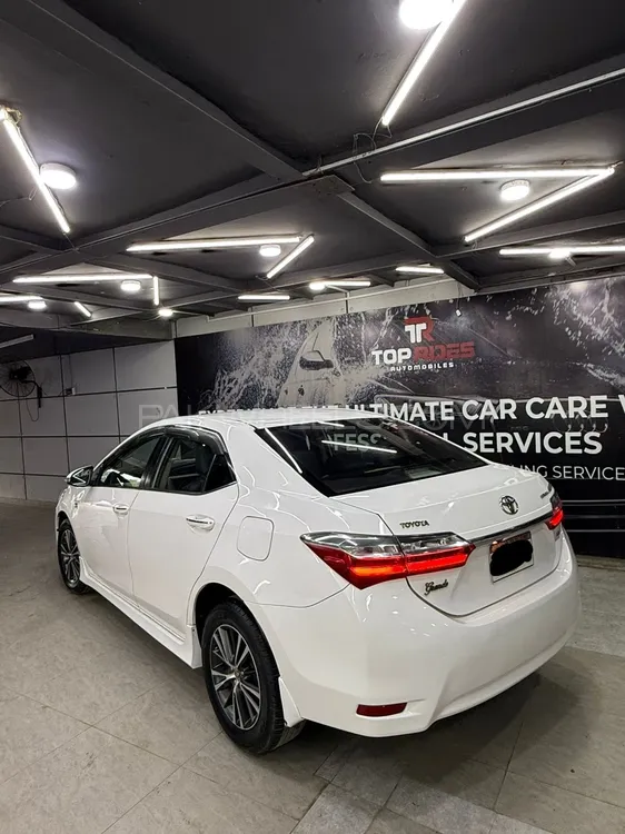 Toyota Corolla 2018 for Sale in Karachi Image-1