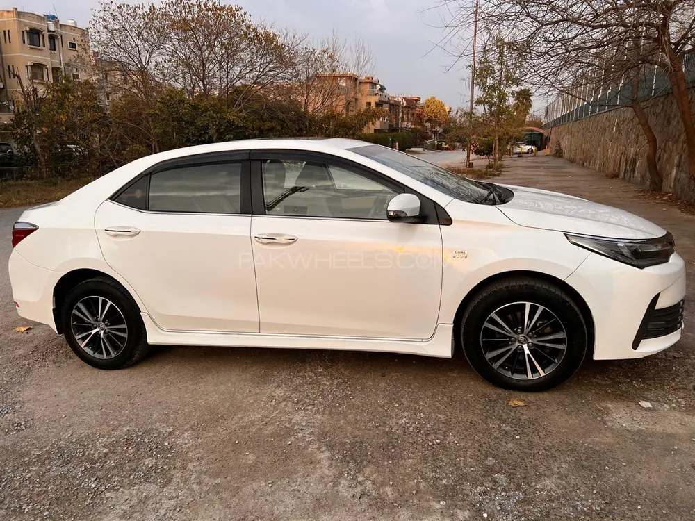 Toyota Corolla 2020 for Sale in Islamabad Image-1