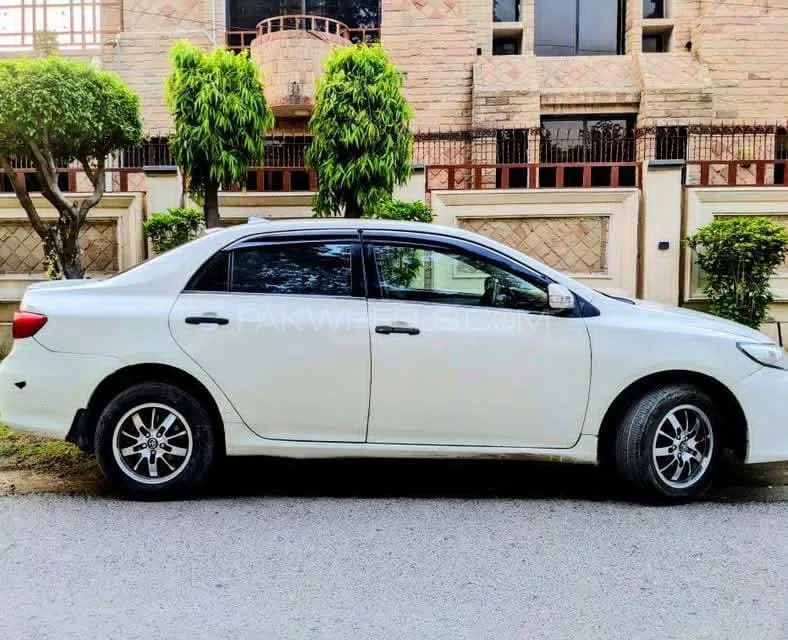 Toyota Corolla 2011 for Sale in Sialkot Image-1