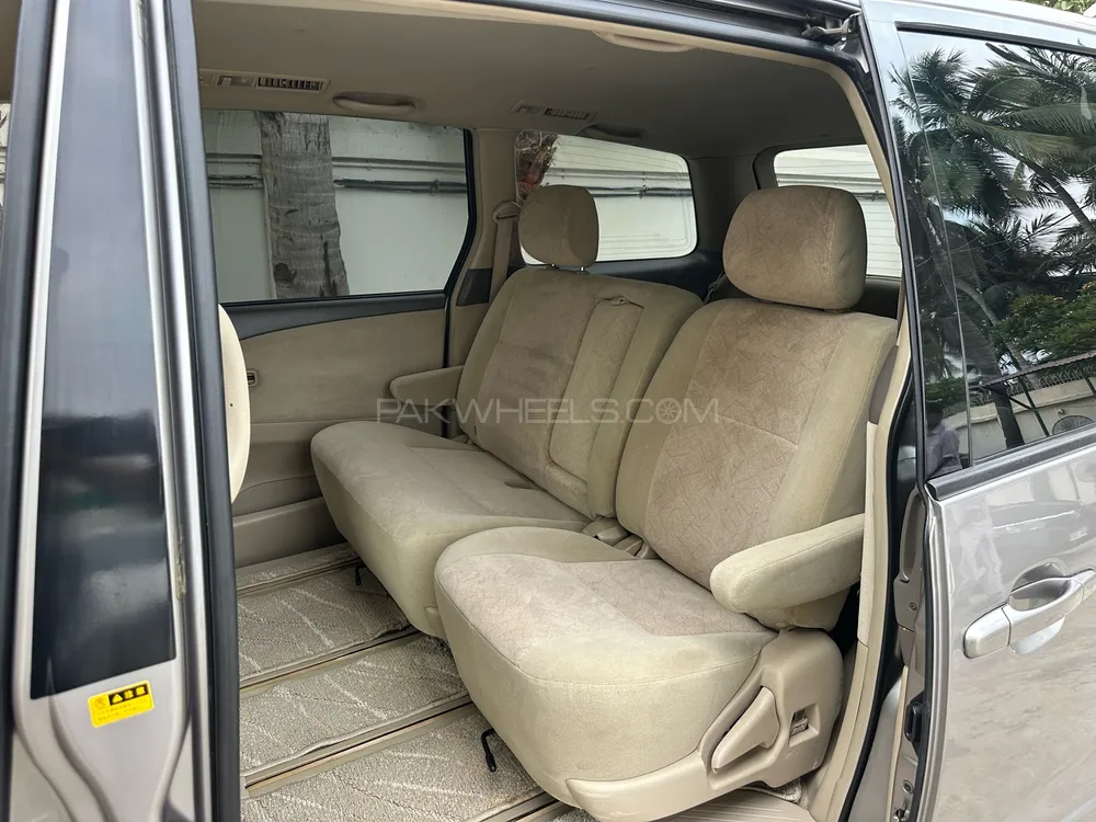 ٹویوٹا ایسٹیما 2004 for Sale in کراچی ٹویوٹا ایسٹیما 2004 for Sale in کراچی Image-17