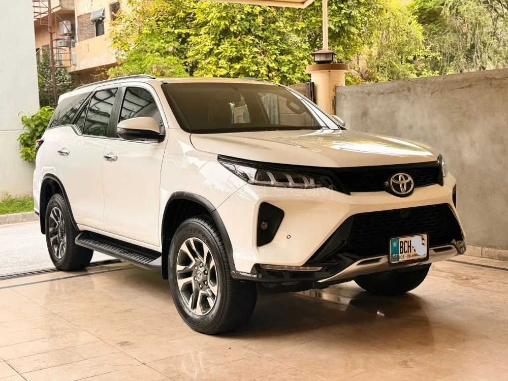 Toyota Fortuner 2022 for Sale in Islamabad Image-1