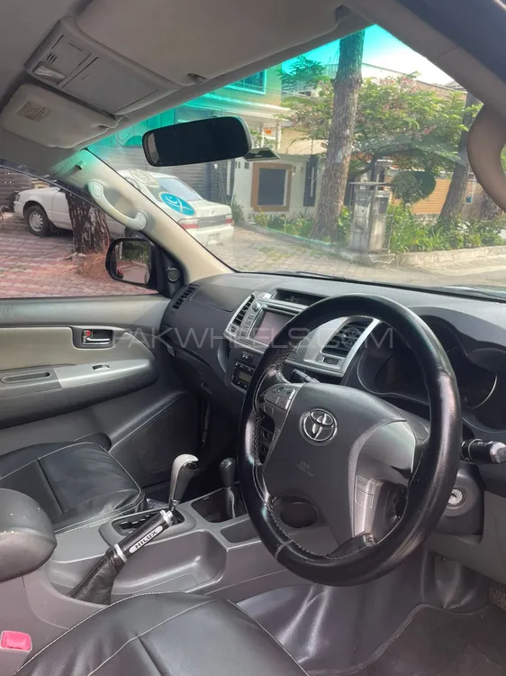 Toyota Hilux 2012 for Sale in Islamabad Image-1