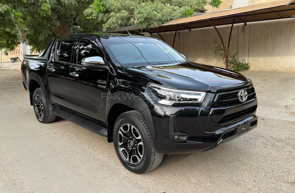 Toyota Hilux 2021 for Sale in Karachi Image-1