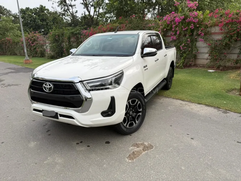 Toyota Hilux 2021 for Sale in Multan Image-1
