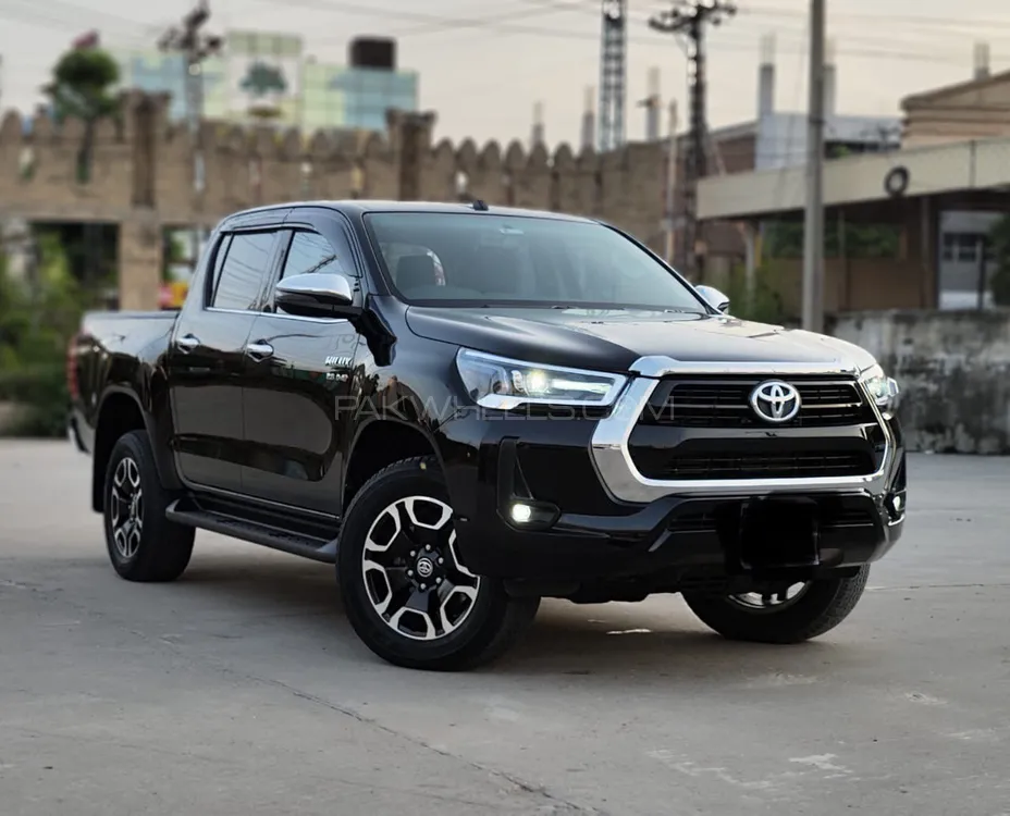 Toyota Hilux 2022 for Sale in Faisalabad Image-1