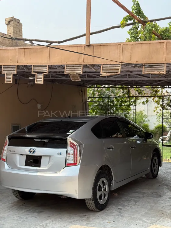 Toyota Prius 2012 for Sale in Abbottabad Image-1