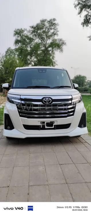 Toyota Roomy 2022 for Sale in Lahore Image-1