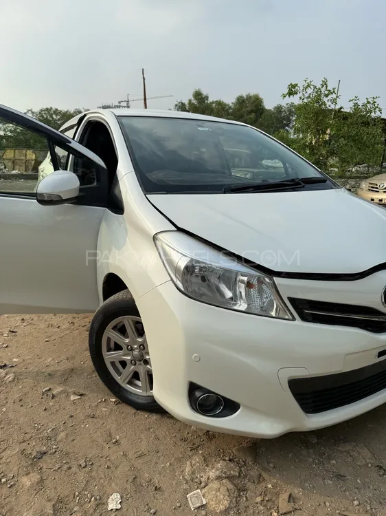 Toyota Vitz 2014 for Sale in Islamabad Image-1