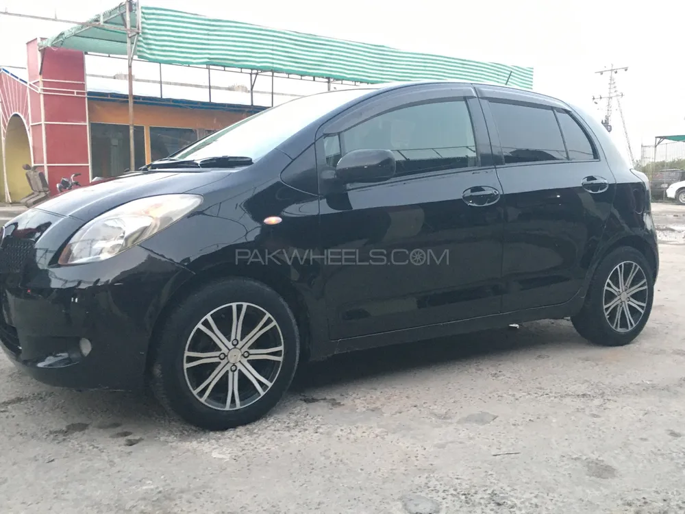 Toyota Vitz 2007 for Sale in Islamabad Image-1