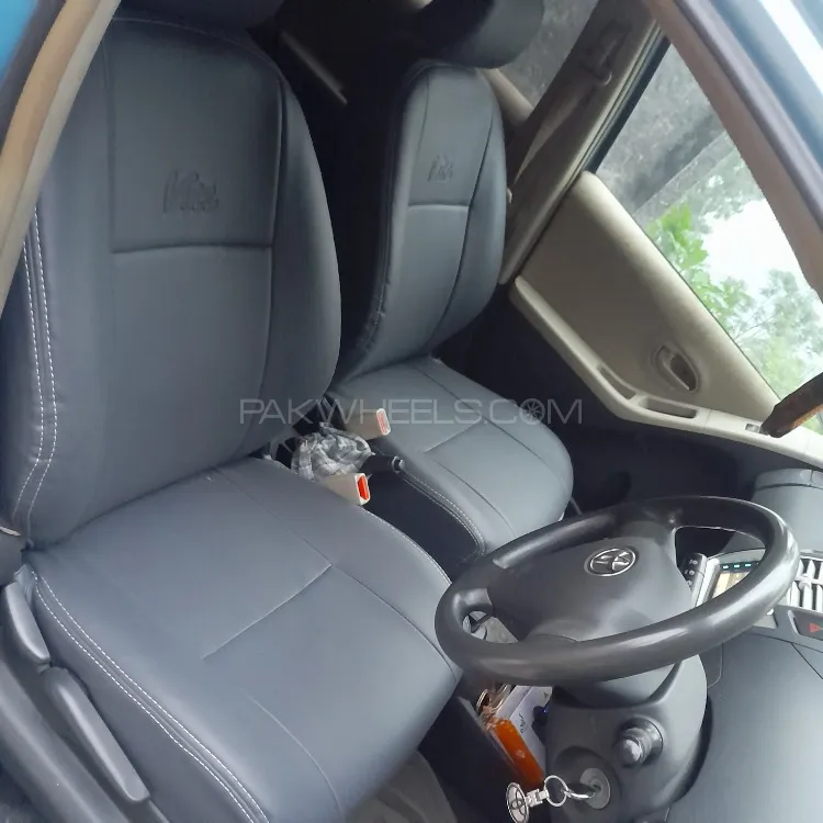 Toyota Vitz 2007 for Sale in Wah cantt Image-1