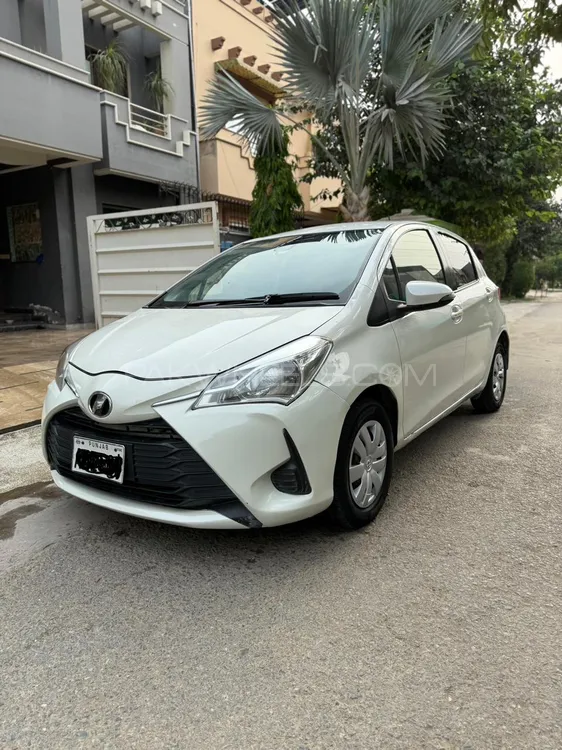Toyota Vitz 2018 for Sale in Lahore Image-1