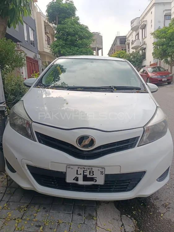 Toyota Vitz 2013 for Sale in Islamabad Image-1