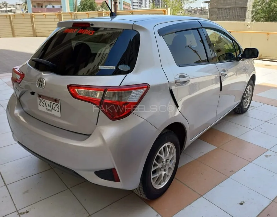 Toyota Vitz 2017 for Sale in Karachi Image-1