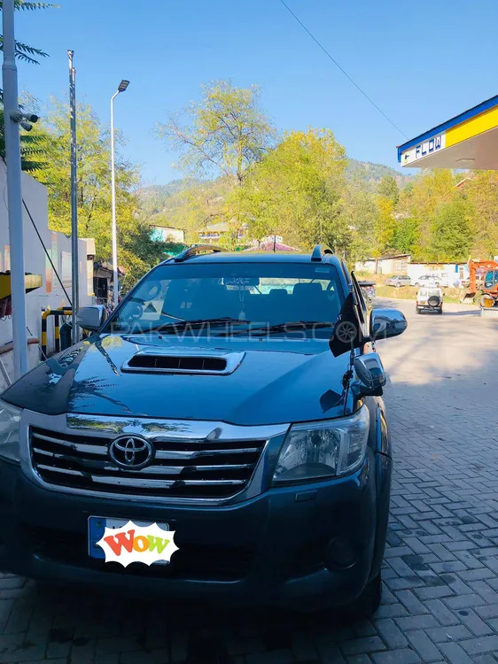 Toyota Hilux 2012 for Sale in Kashmir Image-1