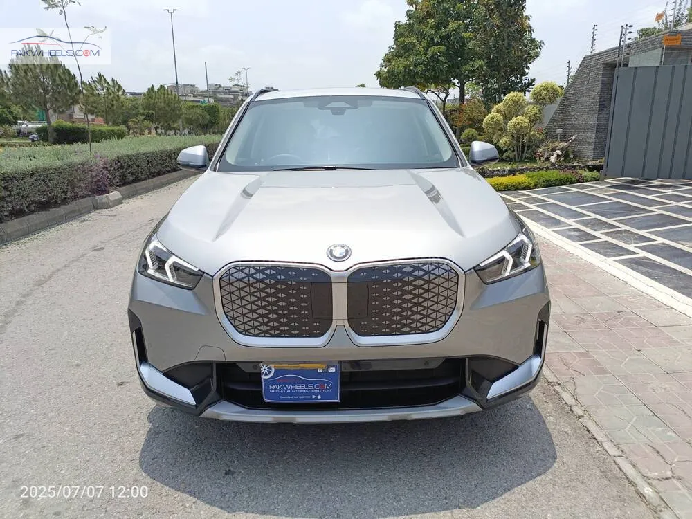 BMW iX 2024 for Sale in Islamabad Image-1