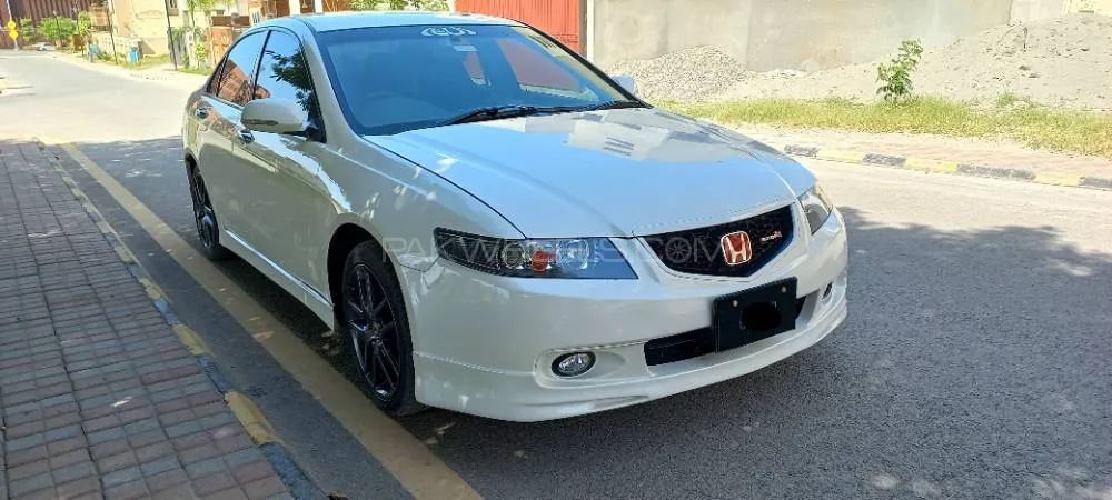 Honda Accord 2004 for Sale in Islamabad Image-1