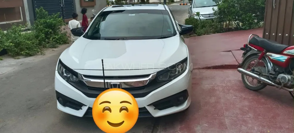 Honda Civic 2018 for Sale in Sahiwal Image-1