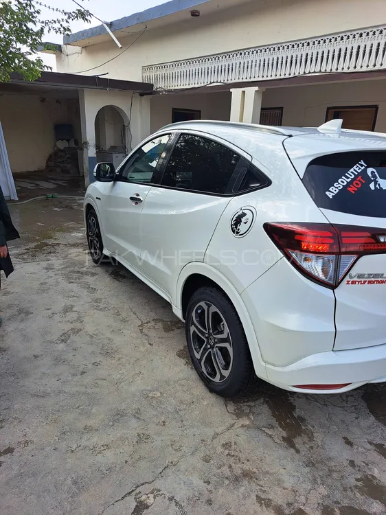 Honda Vezel 2016 for Sale in Wah cantt Image-1