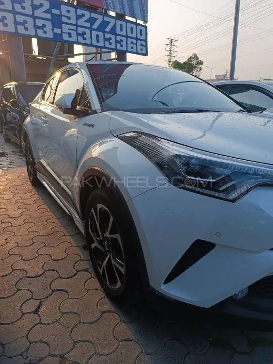 Toyota C-HR 2017 for Sale in Islamabad Image-1