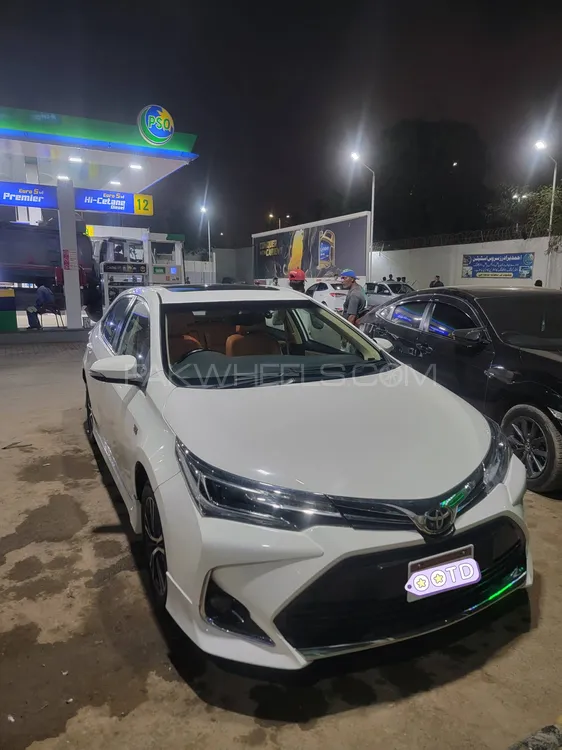 Toyota Corolla 2021 for Sale in Karachi Image-1