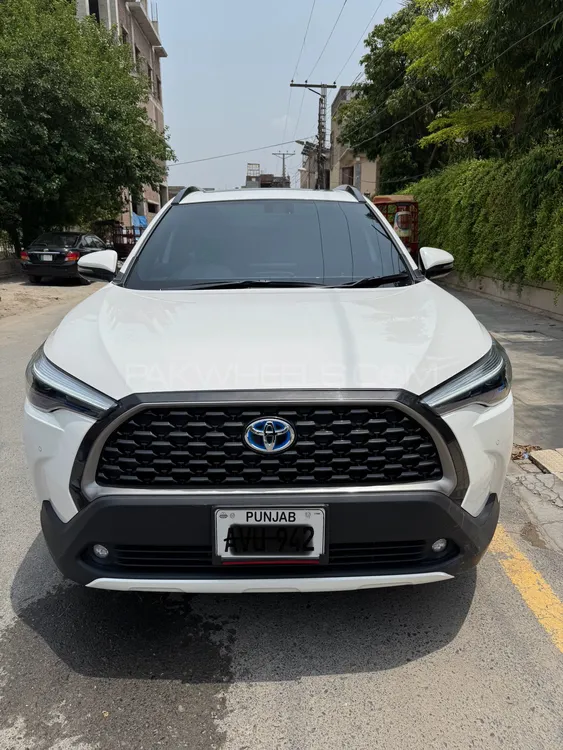 Toyota Corolla Cross 2025 for Sale in Faisalabad Image-1
