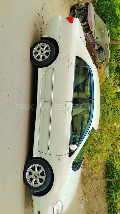 Toyota Corolla 2004 for Sale in Faisalabad Image-1