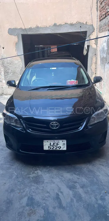Toyota Corolla 2013 for Sale in Lahore Image-1