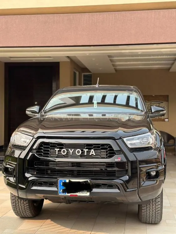 Toyota Hilux 2023 for Sale in Lahore Image-1