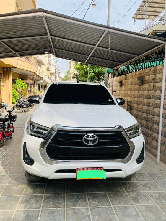 Toyota Hilux 2021 for Sale in Karachi Image-1