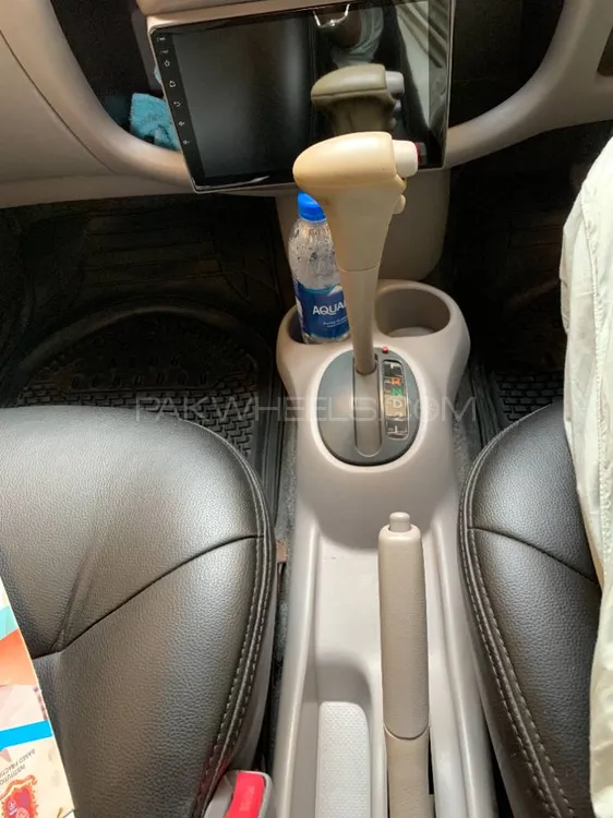 Toyota Platz 2002 for Sale in Peshawar Image-1