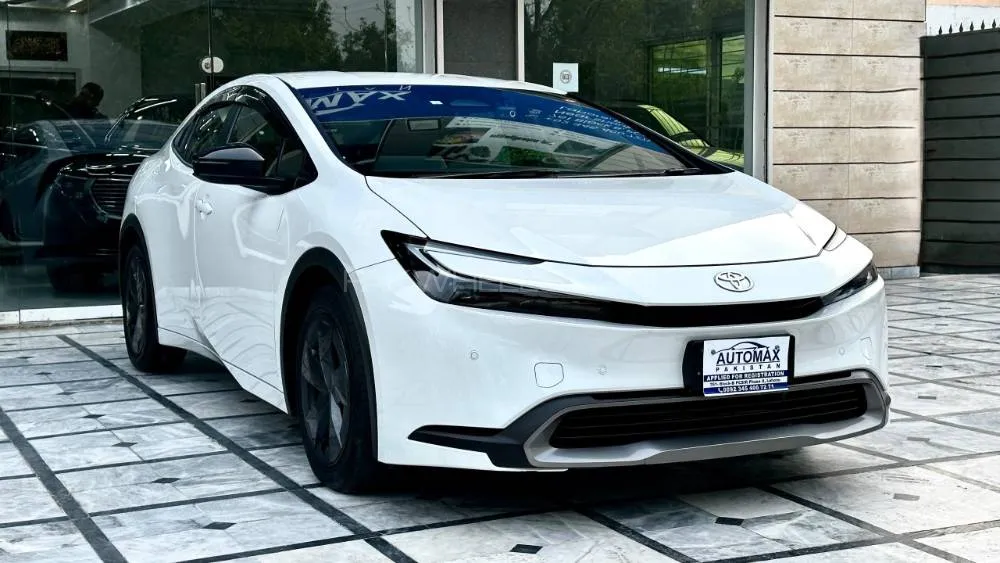 Toyota Prius 2023 for Sale in Lahore Image-1