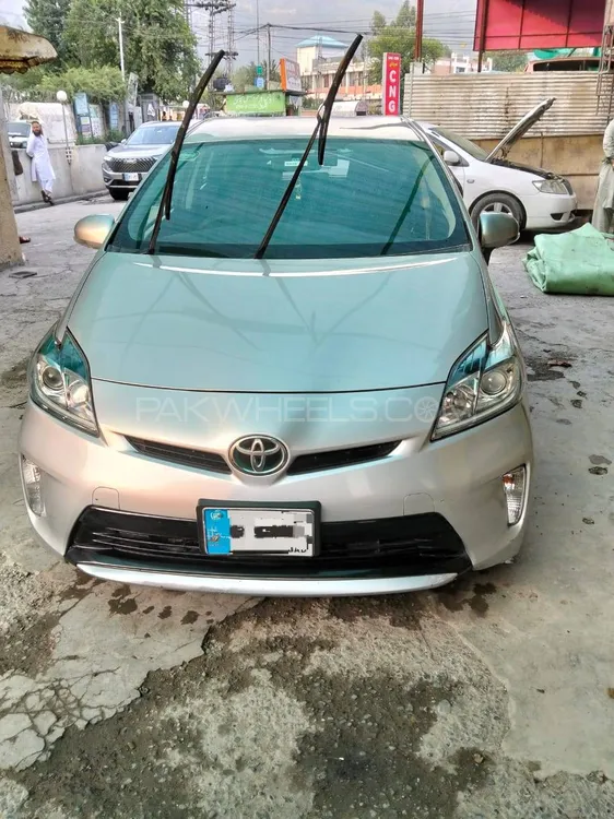Toyota Prius 2015 for Sale in Abbottabad Image-1