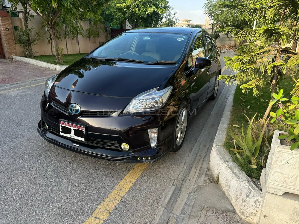 Toyota Prius 2012 for Sale in Islamabad Image-1