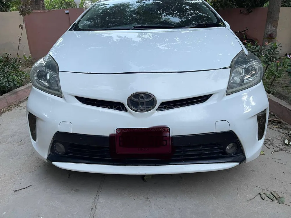 Toyota Prius 2013 for Sale in Hyderabad Image-1