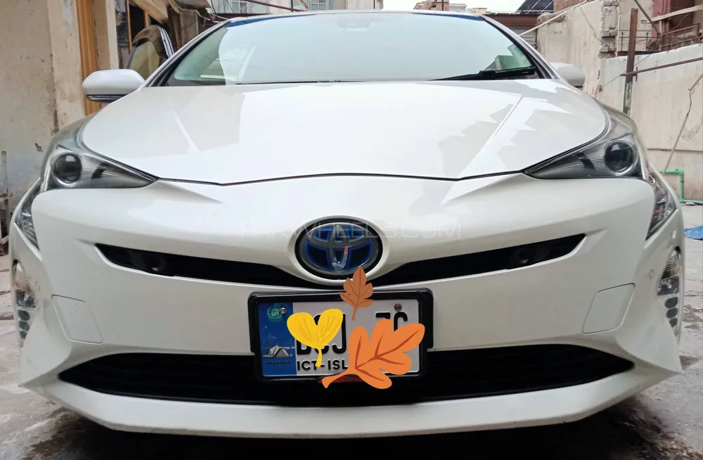 Toyota Prius 2017 for Sale in Peshawar Image-1