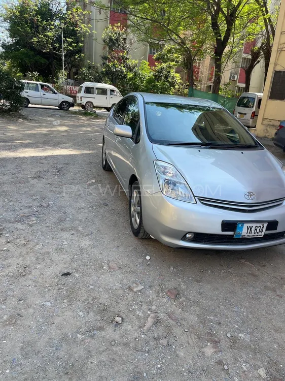 Toyota Prius 2008 for Sale in Islamabad Image-1