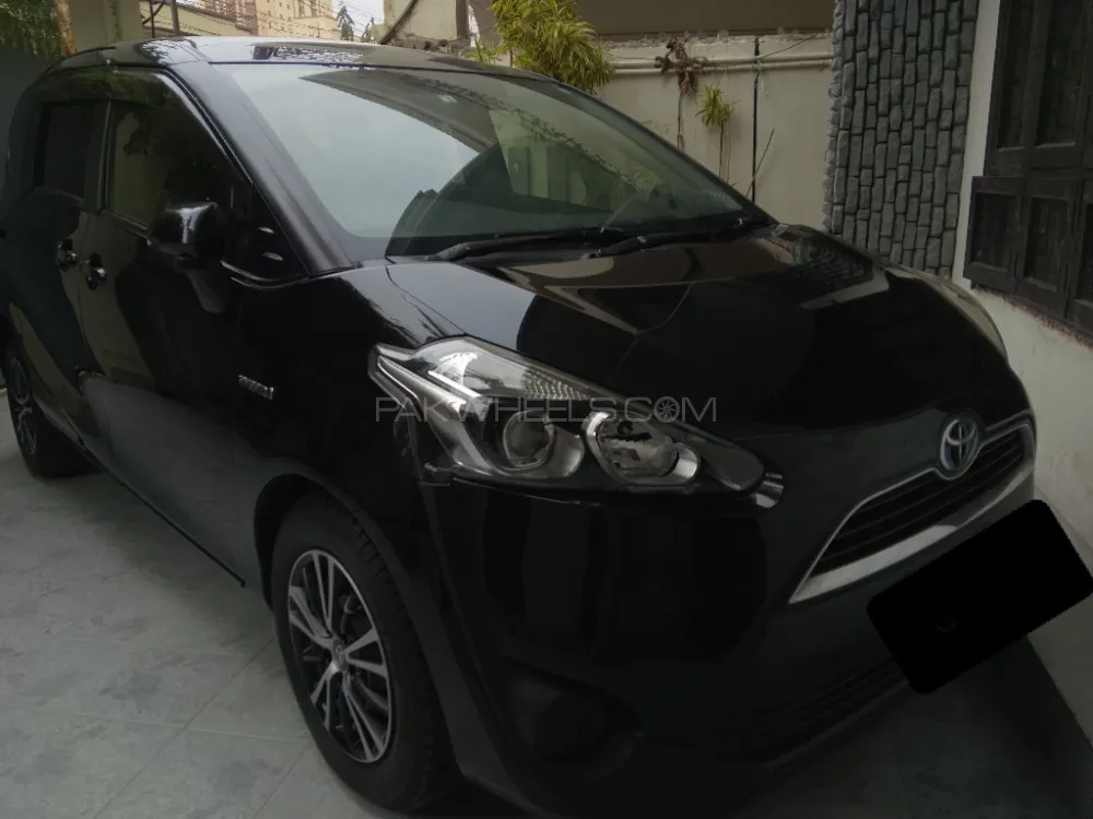 Toyota Sienta 2016 for Sale in Karachi Image-1