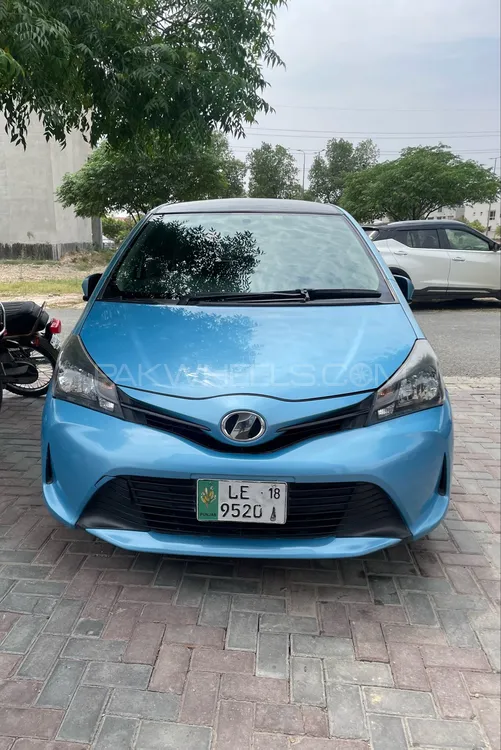 Toyota Vitz 2014 for Sale in Lahore Image-1