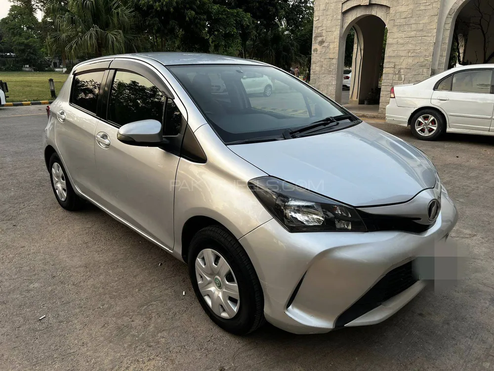 Toyota Vitz 2014 for Sale in Islamabad Image-1