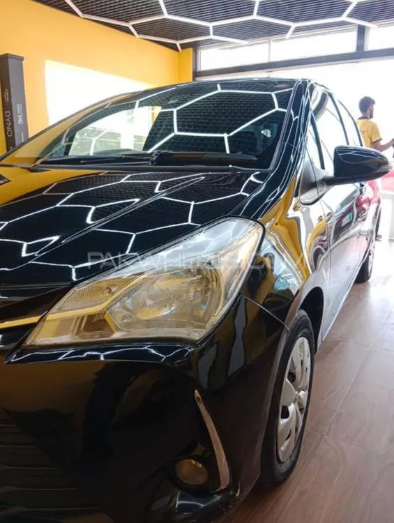 Toyota Vitz 2017 for Sale in Abbottabad Image-1