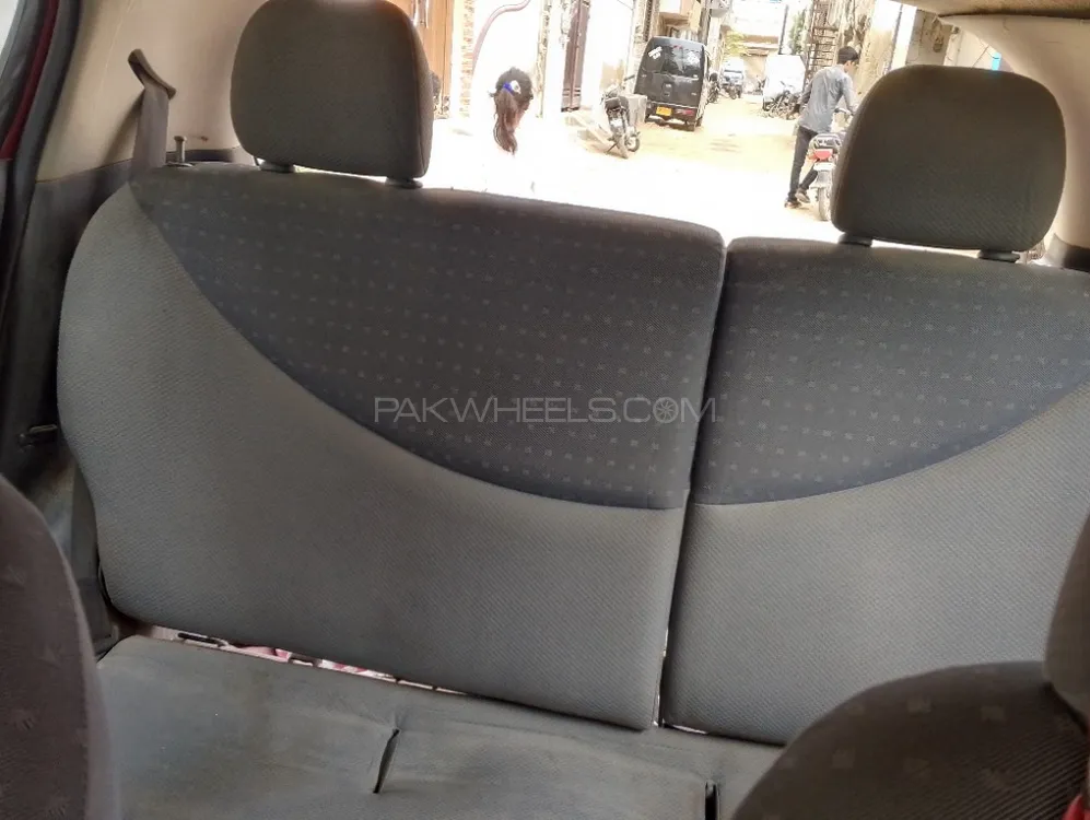 Toyota Vitz 2004 for Sale in Karachi Image-1