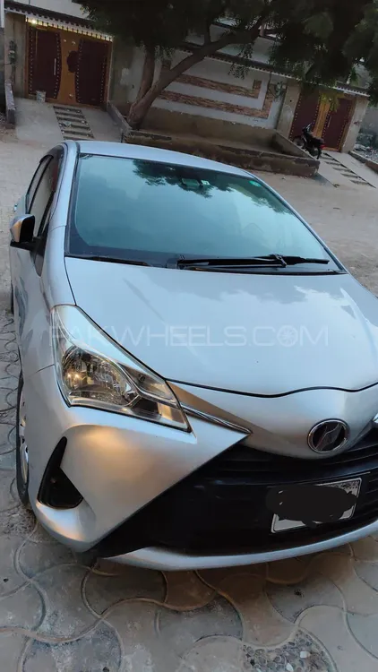 Toyota Vitz 2018 for Sale in Karachi Image-1