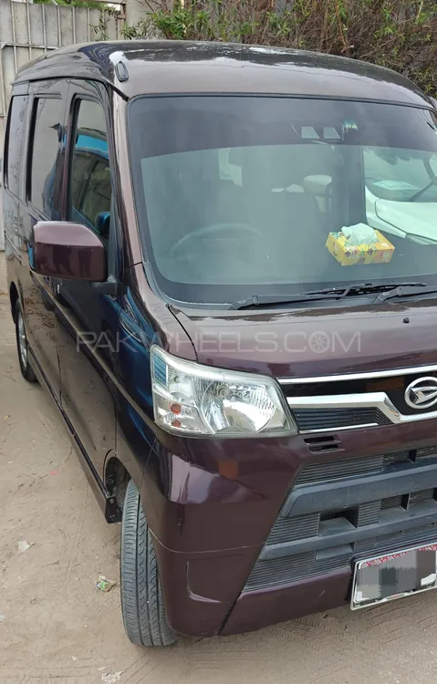 Daihatsu Atrai Wagon 2018 for Sale in Karachi Image-1