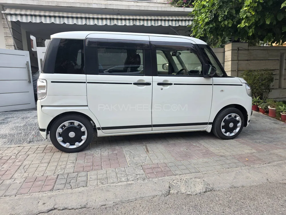 Daihatsu Move Canbus 2022 for Sale in Islamabad Image-1