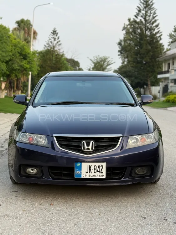 Honda Accord 2004 for Sale in Islamabad Image-1