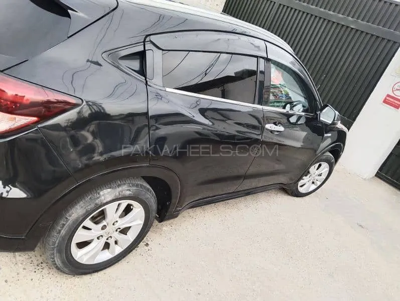 Honda Vezel 2014 for Sale in Lahore Image-1