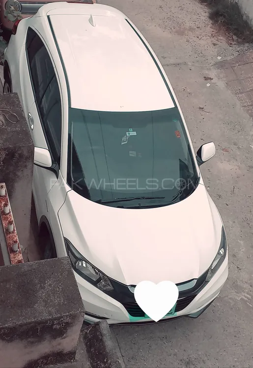 Honda Vezel 2015 for Sale in Rawalpindi Image-1