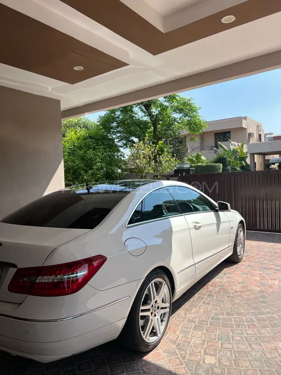 Mercedes Benz E Class 2012 for Sale in Lahore Image-1