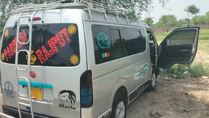 Toyota Hiace TRH 214 2010 for Sale