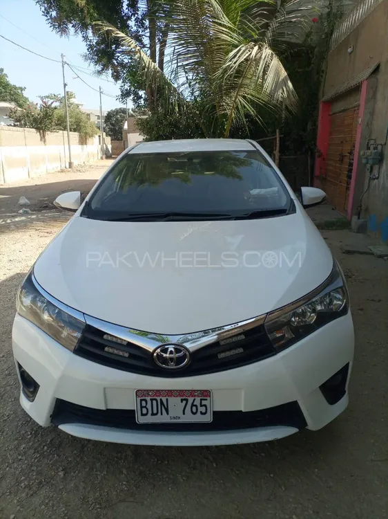 Toyota Corolla 2015 for Sale in Karachi Image-1